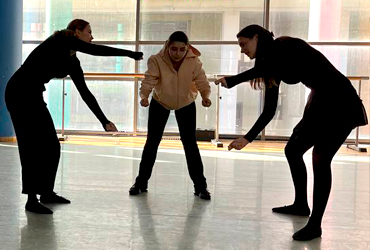 <nobr>Мастер-класс</nobr> «Импровизационные техники современного танца» для студентов Мастерской Михаила Скандарова